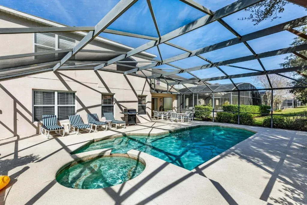 5 BR Emerald Island Villa Mins from Disney, South Facing Pool, Huge Corner Lot!, Kissimmee, Statele Unite ale Americii