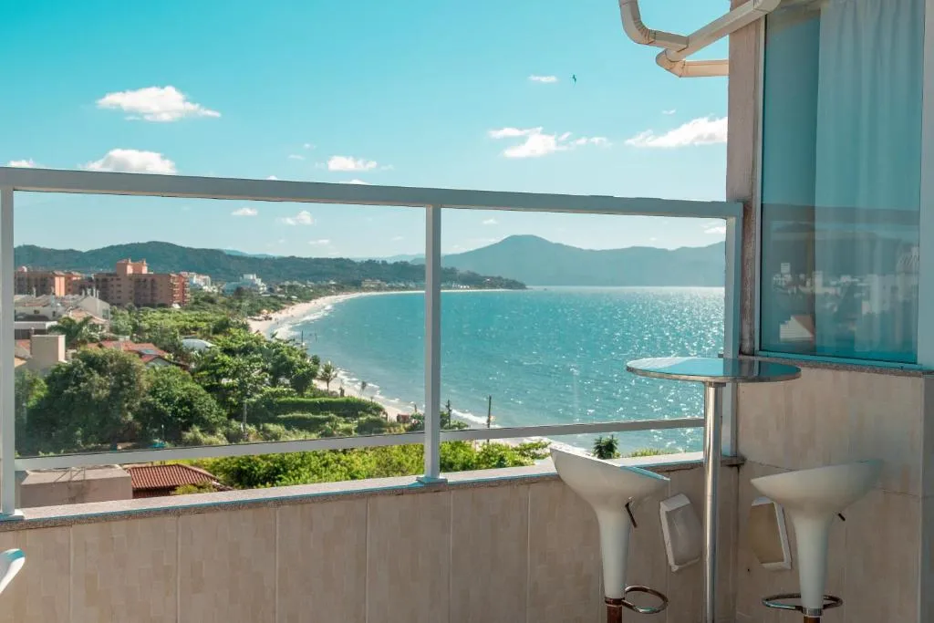 Mergulho no Mar de Jurerê com Vista Lateral, Florianópolis, Brazilia