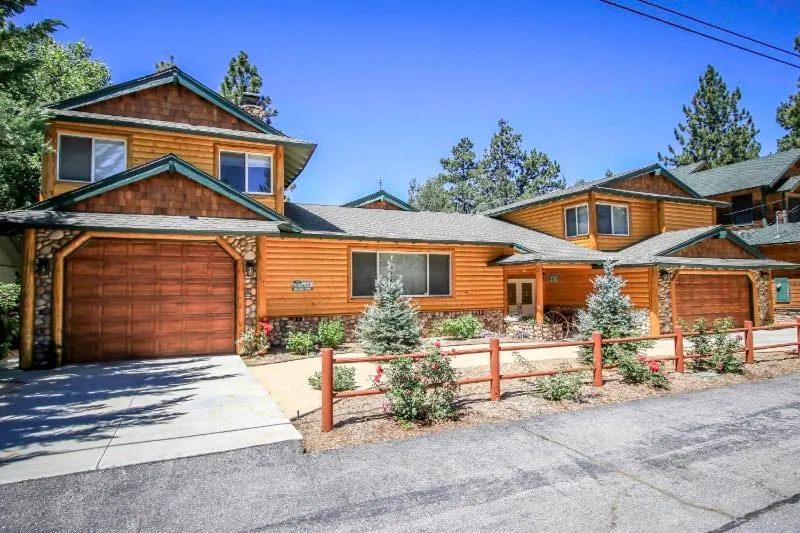 Big Bear Biltmore Home, Big Bear Lake, Statele Unite ale Americii