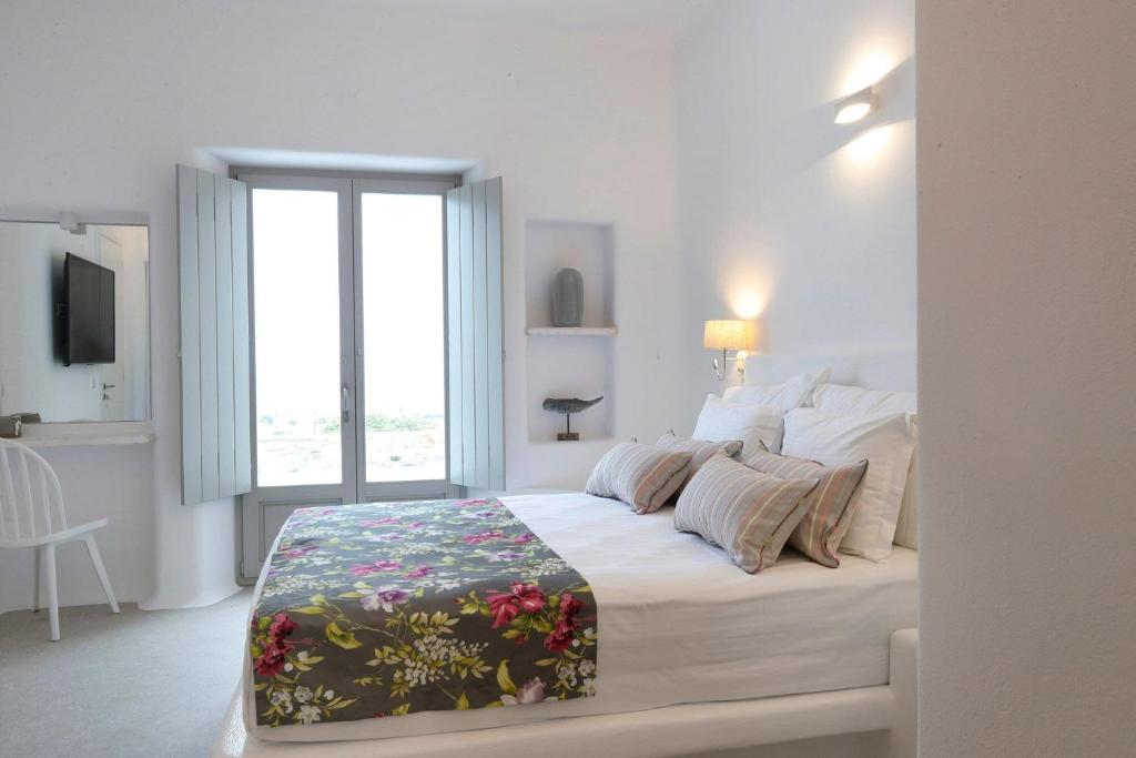 Villa with Private Pool and Sea View