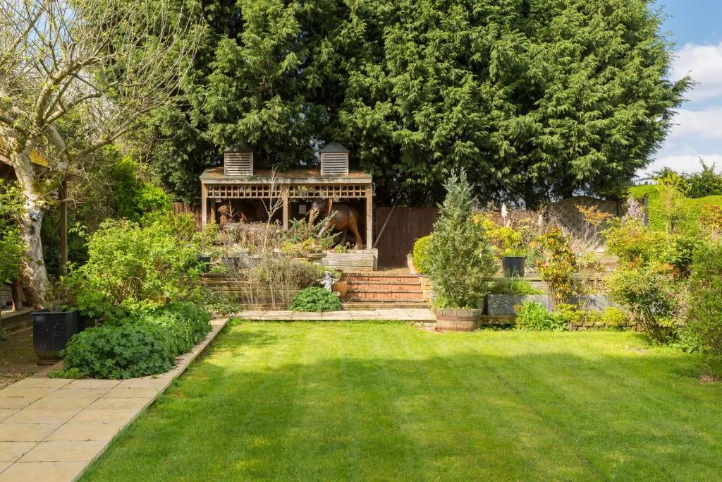 CONTRACTORS Big 6 bedroom House-10 Beds & Parking for 5 Vans, Birmingham, United Kingdom