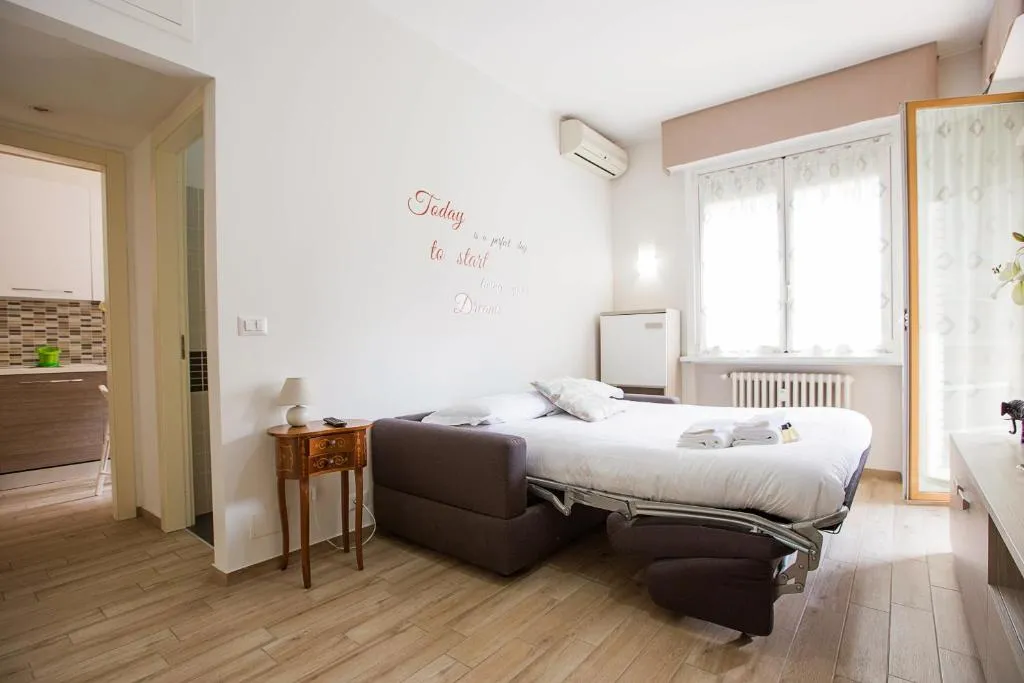 Lorenteggio Studio Apt, Milano, Italia