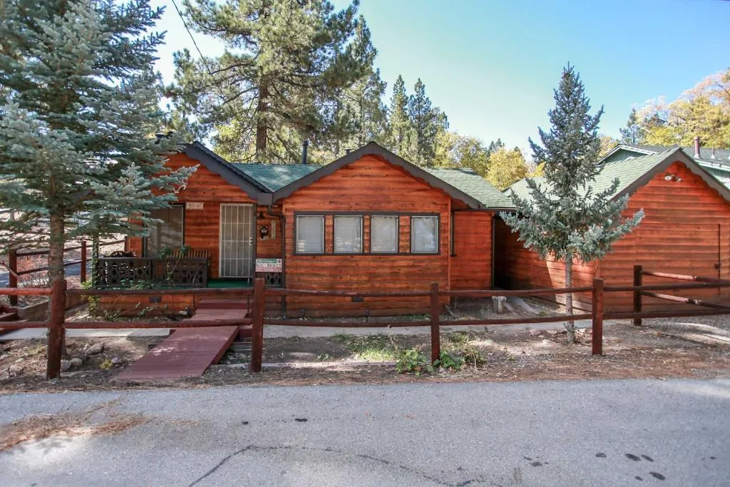 Pine Forest Cabin, Big Bear Lake, Statele Unite ale Americii