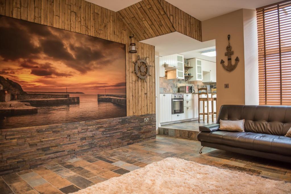 Deluxe Rustic Charlestown Themed Apartment