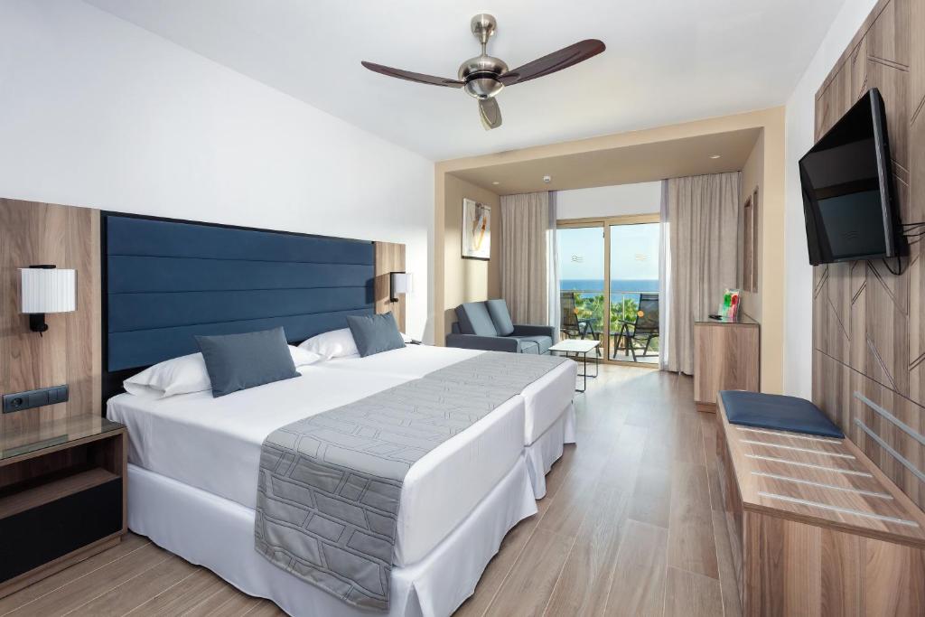Hotel Riu Palace Oasis 29