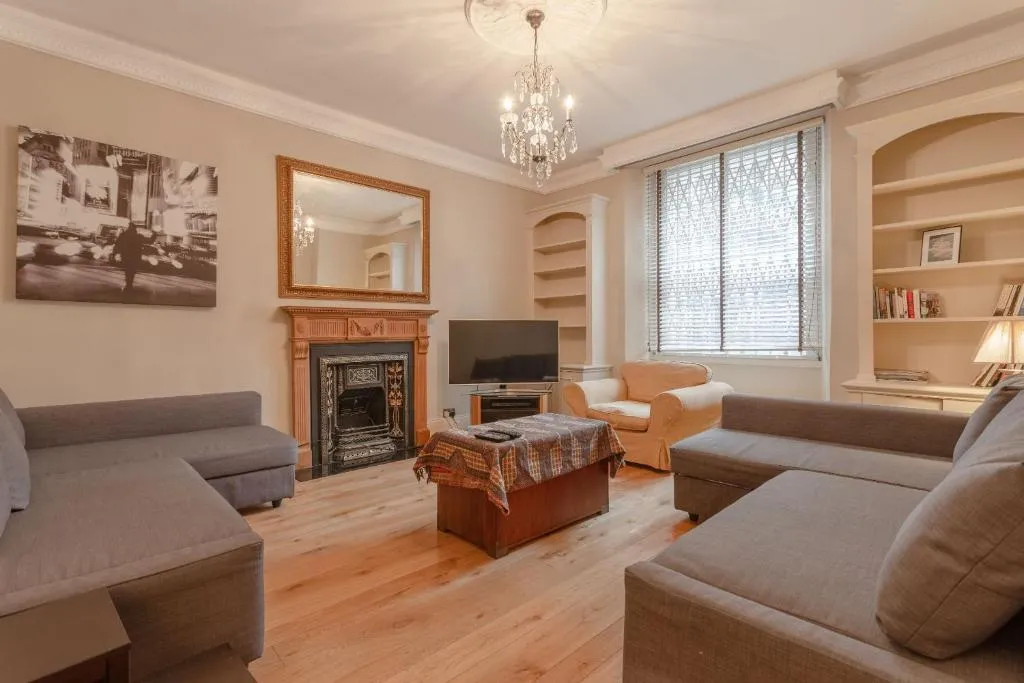 Spacious South Kensington 1 Bedroom Apartment, Londra, Marea Britanie