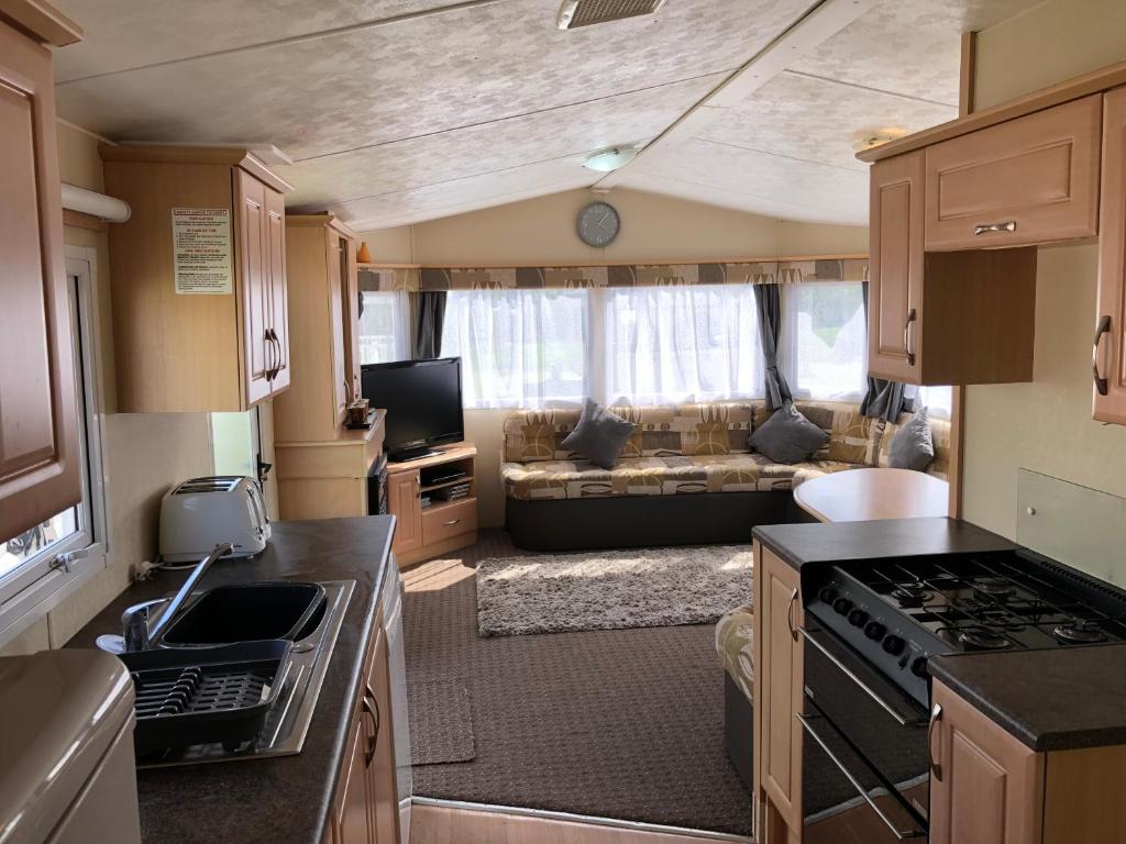 4 bedroom 10 berth caravan tattershal lakes
