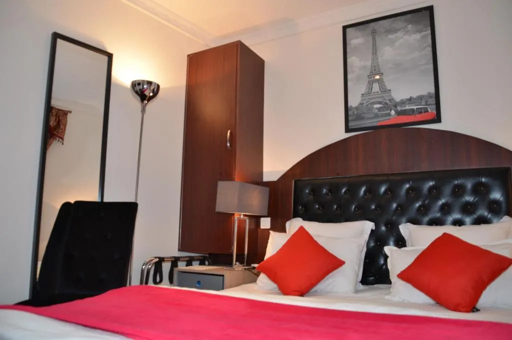 Hotel Regina Montmartre, Paris, Franţa