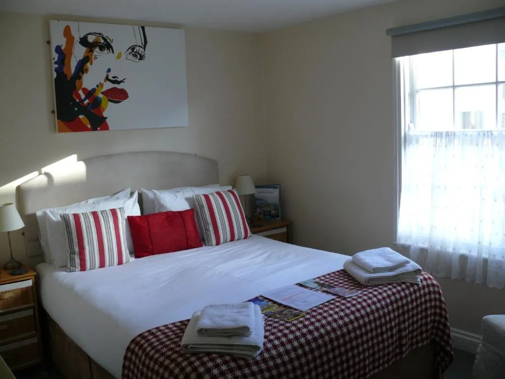 Bow Street Runner, Brighton and Hove, United Kingdom