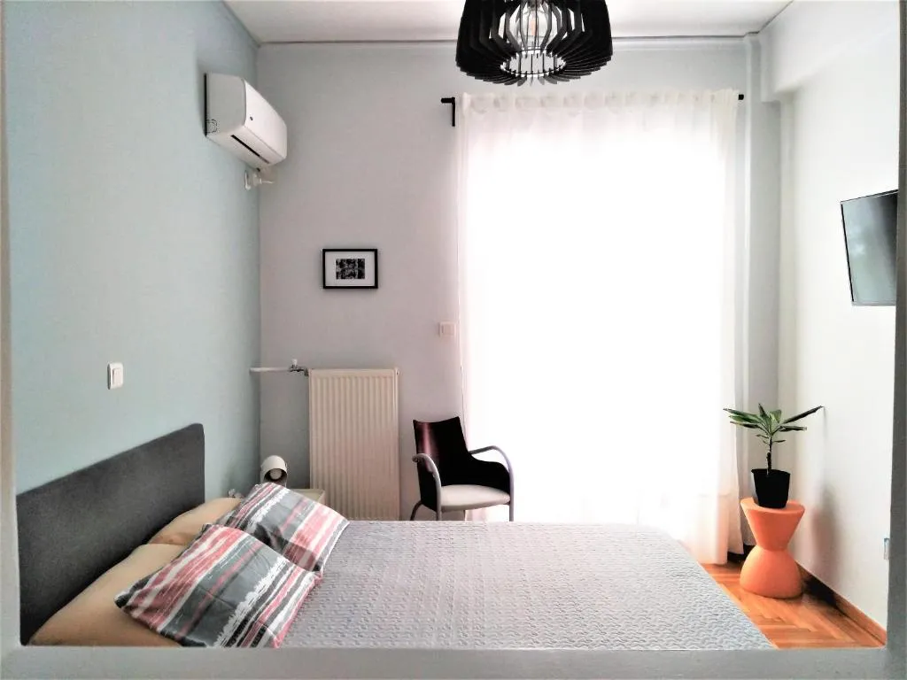 Athens Pangrati modern apt 10min to metro, Athens, Greece