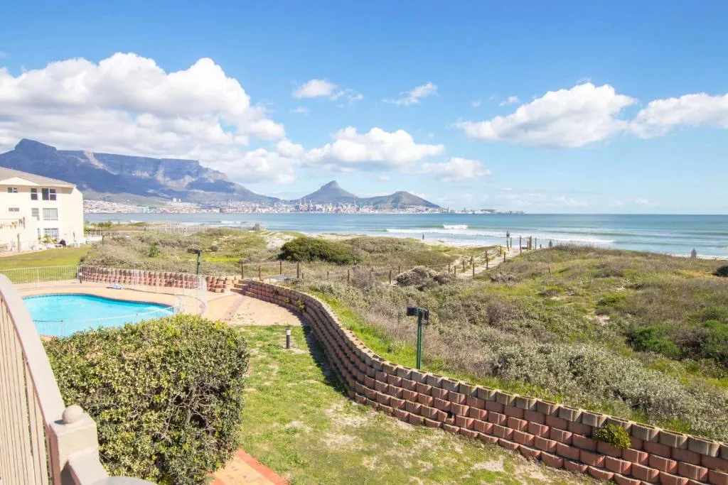 Romantic Beachfront Bachelor, Cape Town, South Africa