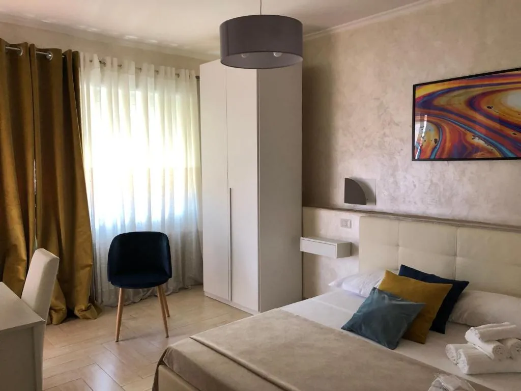 Isabel, Roma, Italy