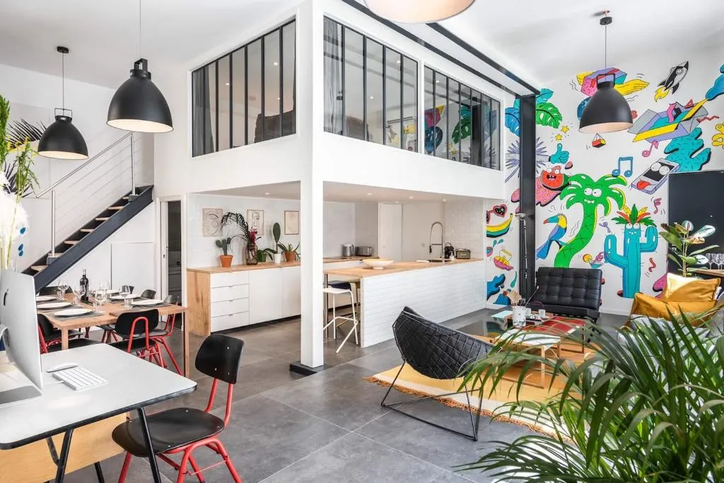 Outstanding Artist Loft - Between Marais and Canal, Paris, Franţa