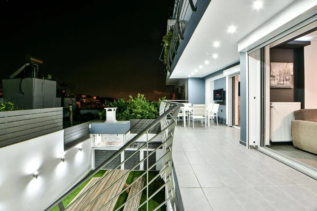 Adam 160sq Luxury Villa + Garden Bbq PC PS4 Netflix, Athens, Greece