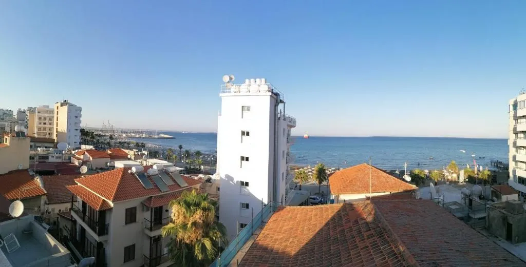 Must Stay - Finikoudes Seaview, Larnaca, Cyprus