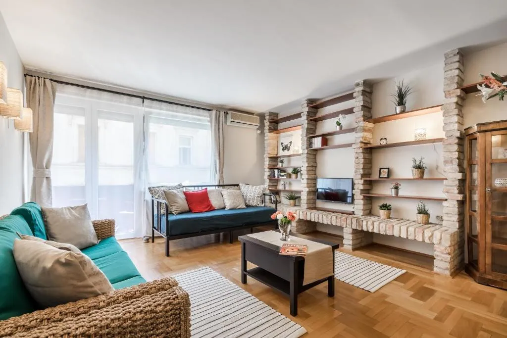BpR Golden Corner Suite with balcony & A/C, Budapesta, Ungaria