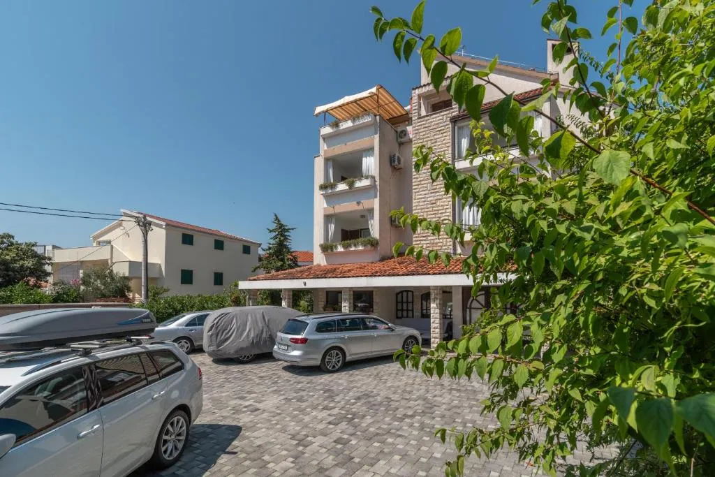 Apartments Vojin, Centola, Croatia