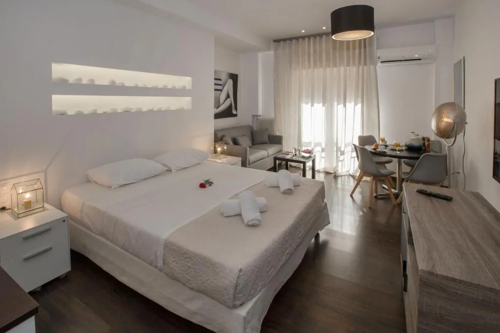 Acropolis Amarisia's House by GHH, Athens, Greece
