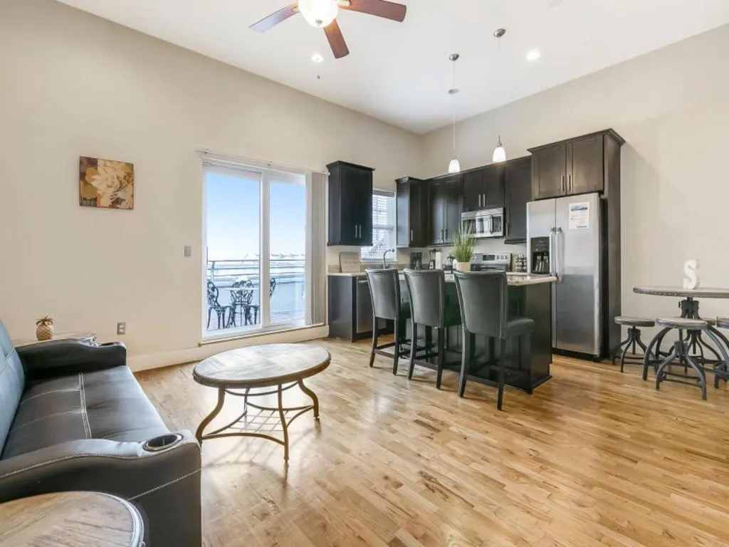 Beautiful Condos Steps from French Quarter & Bourbon St., New Orleans (LA), United States