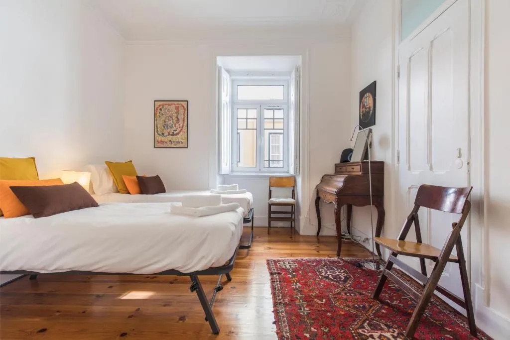 LovelyStay - Peaceful Living - Heart of the City, Amadora, Portugal
