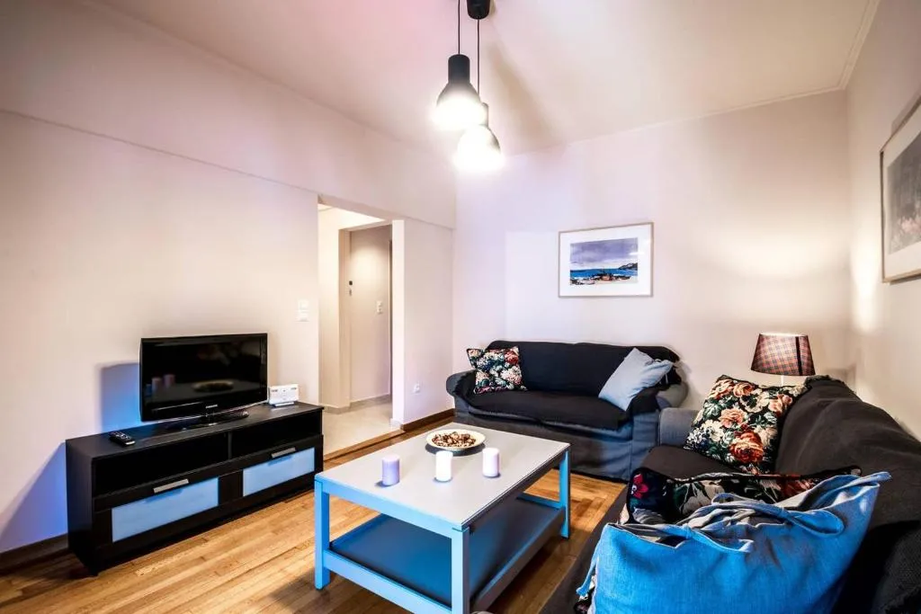 Central 2BD apt in the Athens, next to Omonoia metro, Atena, Grecia