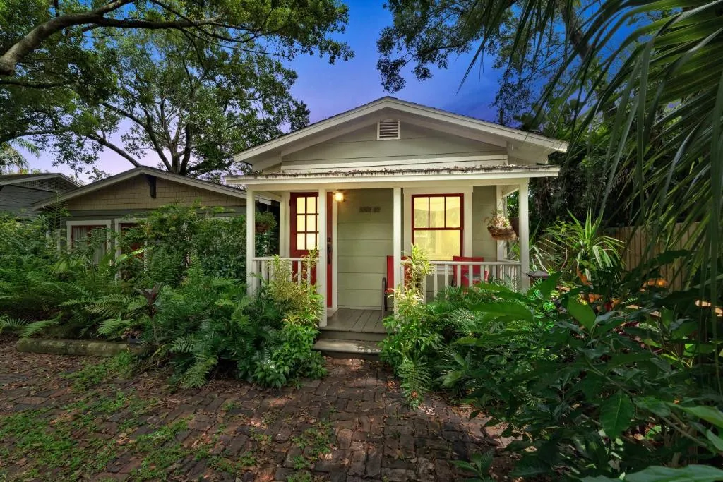 Erehwon Retreat Charming 1923 Cottage, Tampa, Statele Unite ale Americii