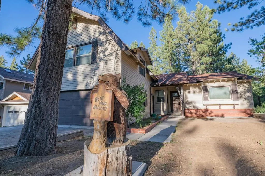Bear Hug Hideout, Big Bear Lake, Statele Unite ale Americii