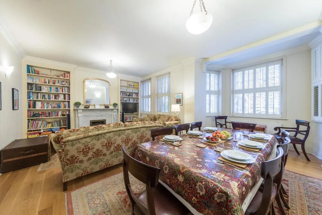 Cheyne Court, Londra, Marea Britanie