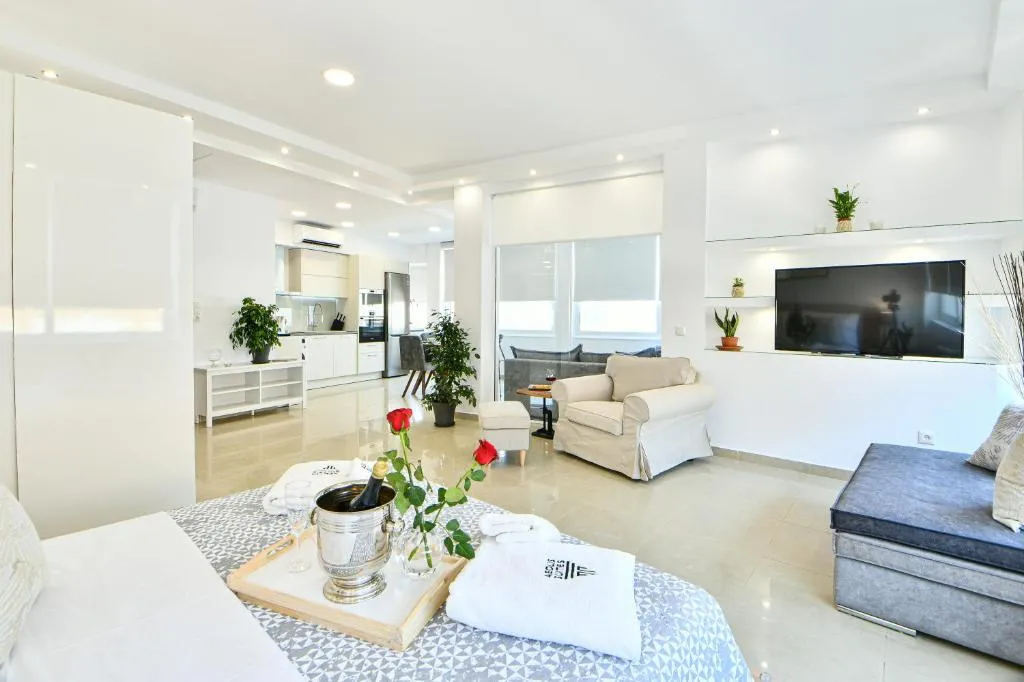 AEOLIS SUITES, Atena, Grecia