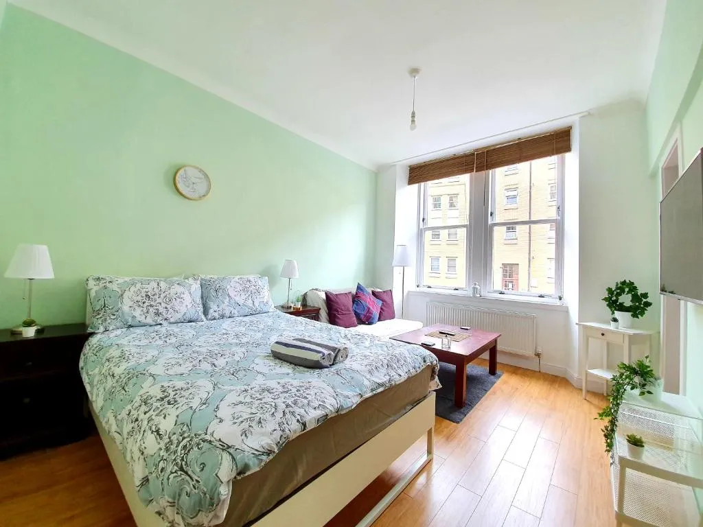 Airy, Studio In The Heart Of West End, Glasgow, Marea Britanie