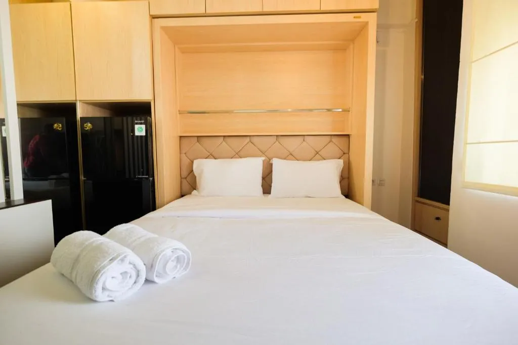 Compact and Cozy Studio Apartment Green Pramuka City By Travelio, Jakarta, Indonezia