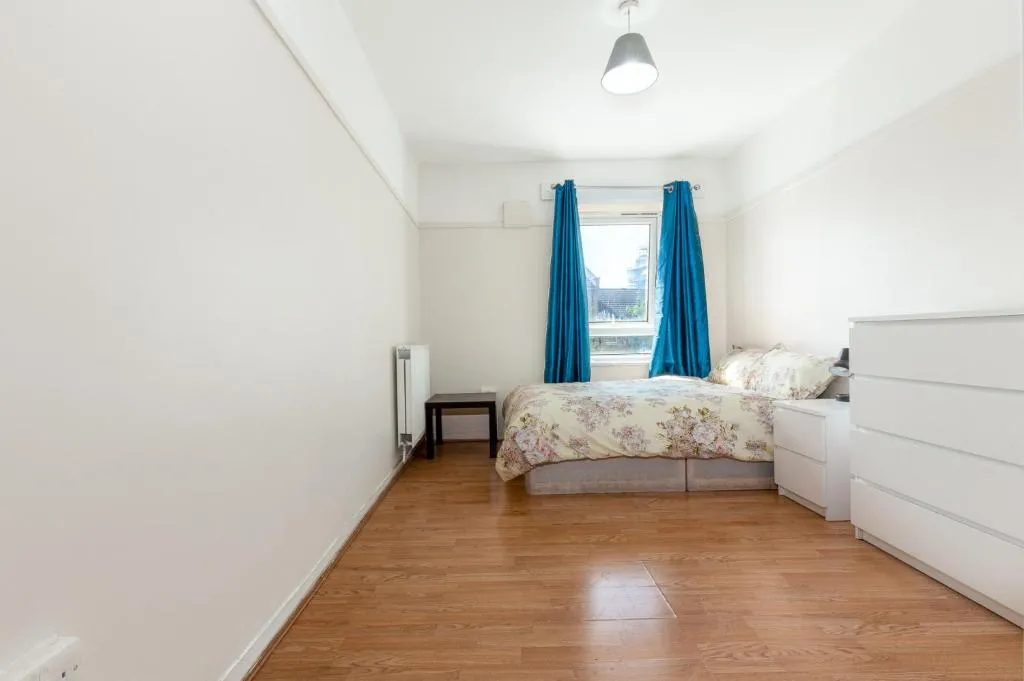 MAYDWELL HOUSE - DELUXE GUEST ROOM 3, Londra, Marea Britanie