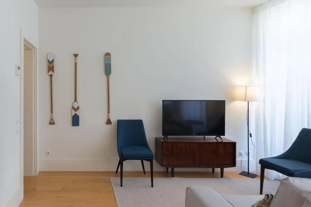 2BR Mouzinho Silveira Apt by GuestReady, Porto, Portugal