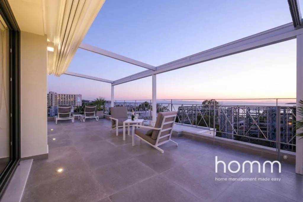 Breathtaking homm Penthouse with Magical Sea Views, Atena, Grecia