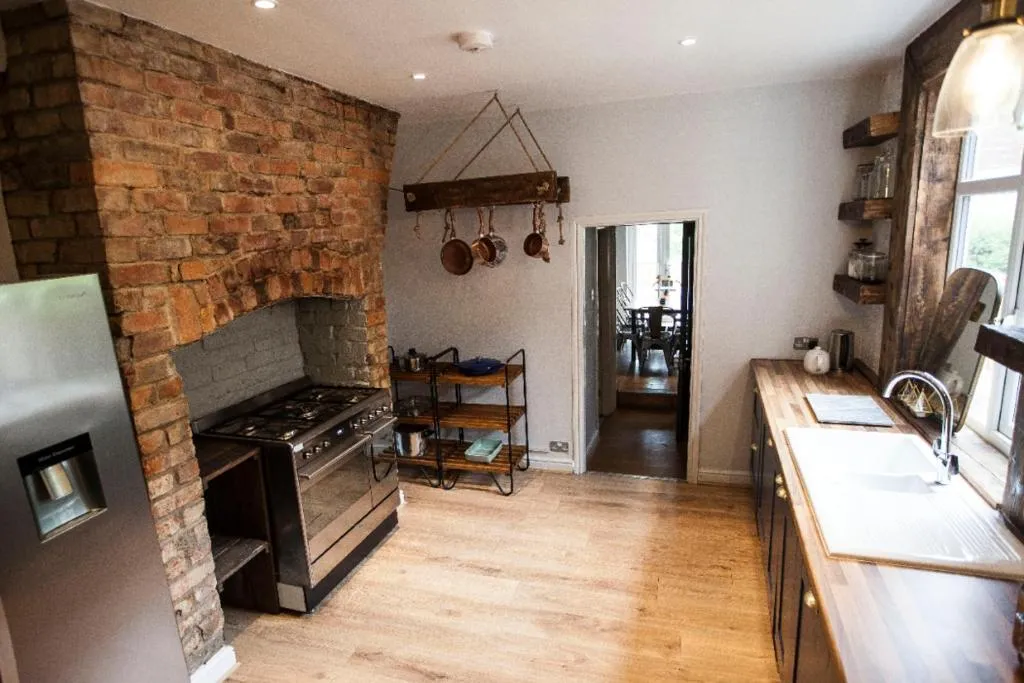 Boutique property in fashionable West Didsbury, Manchester, Marea Britanie
