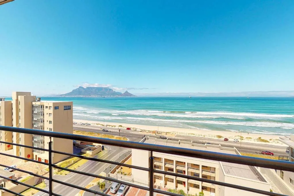 The Waves Crest, Bloubergstrand, Cape Town, Africa de Sud
