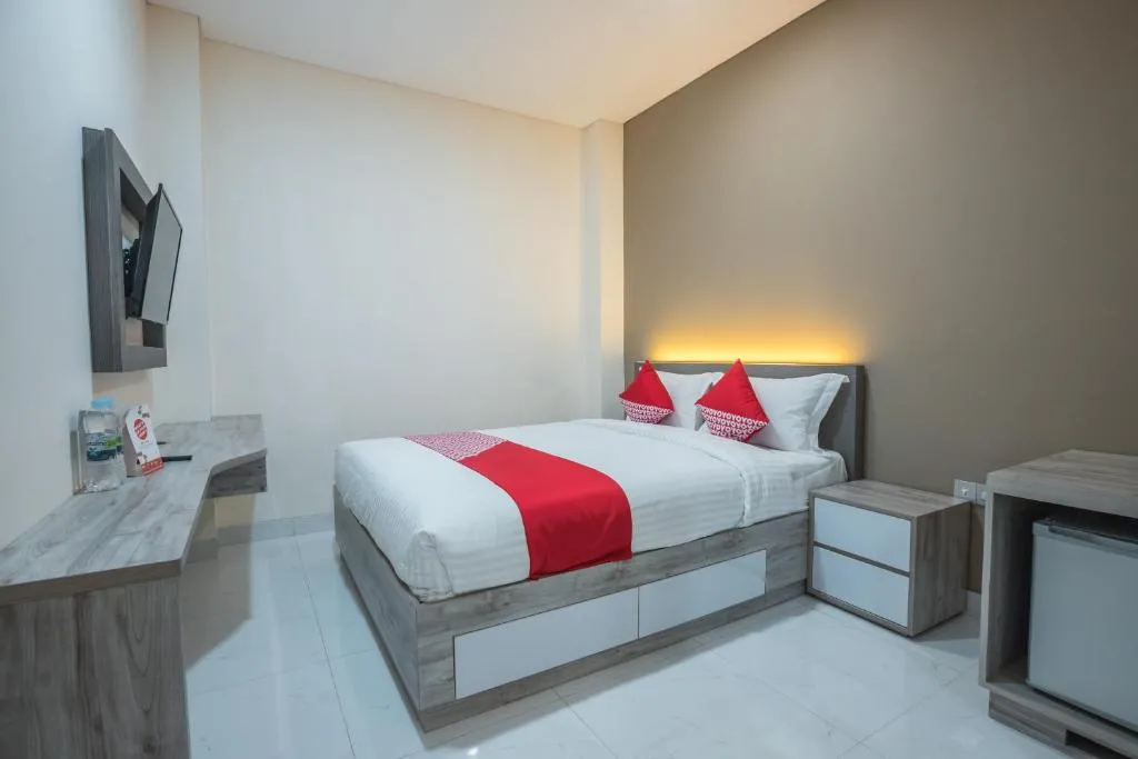 OYO 1487 Residence Khoe Near RS Royal Taruma, Jakarta, Indonesia