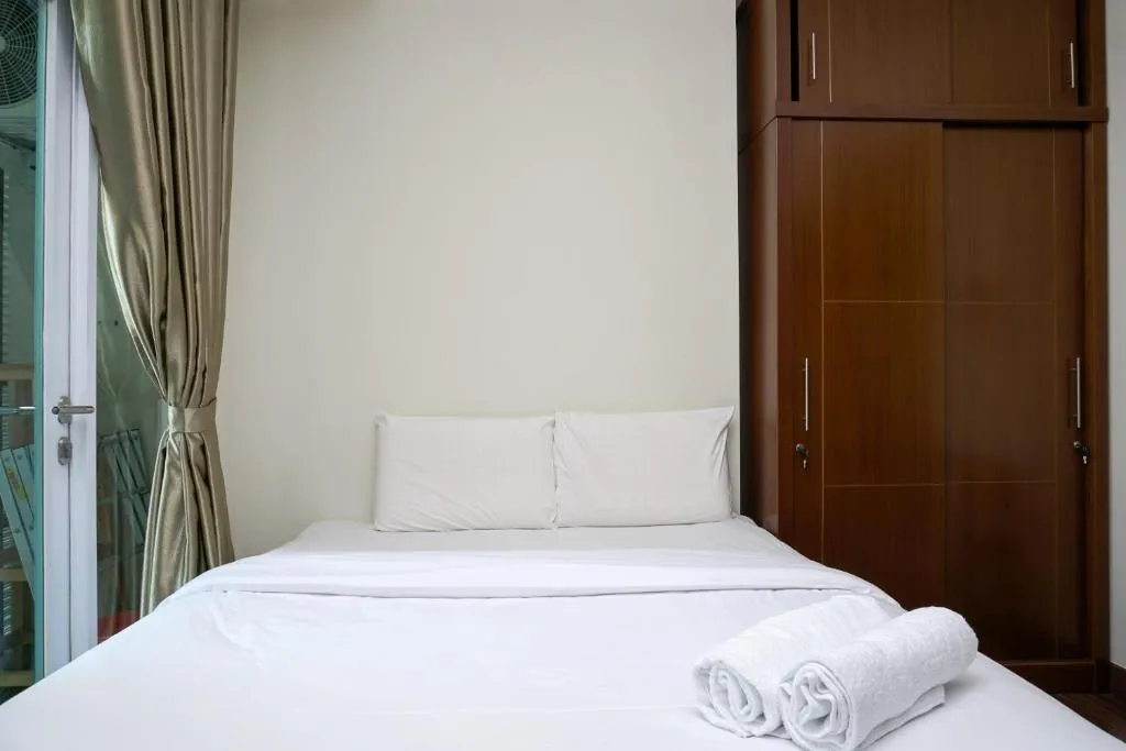 Homey Fully Furnished Studio Puri Orchard Apartment By Travelio, Jakarta, Indonesia
