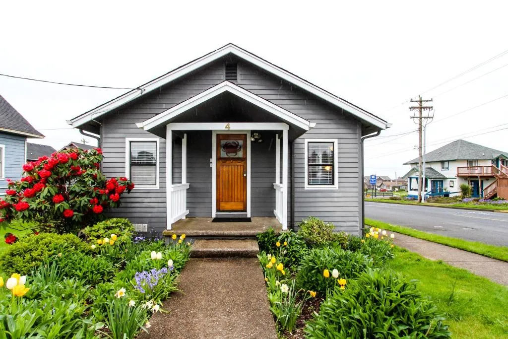 Crab Cottage in Nye Beach, Cwmbran, United States