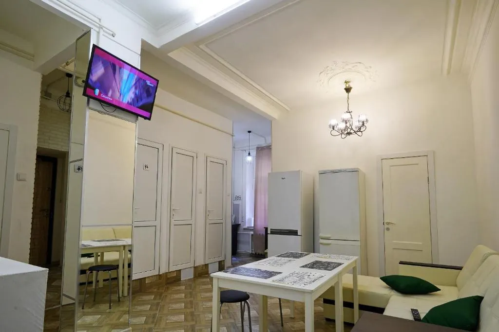 womаn obshezhitie on nevskiy 119, Kudrovo, Russia