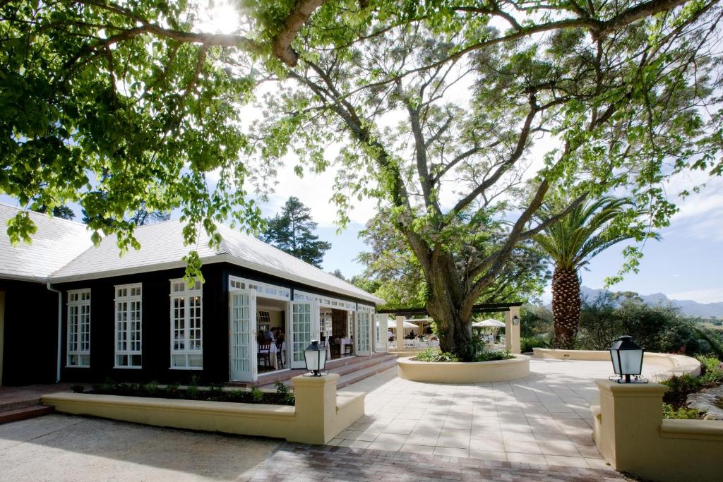 Gallery image of this property