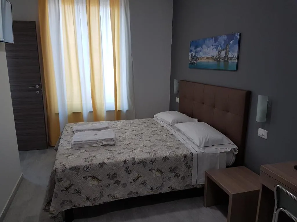 Hotel Oregon, Milano, Italia