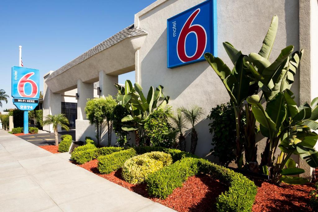 Motel 6-Costa Mesa, CA - Newport Beach