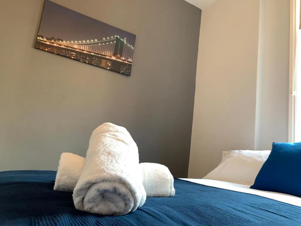 COSY GROUND FLOOR APARTMENT CLOSE To EVERYTHING, MINUTES WALK FROM THE RVI, CITY CENTRE & PARKS, Newbiggin-by-the-Sea, United Kingdom