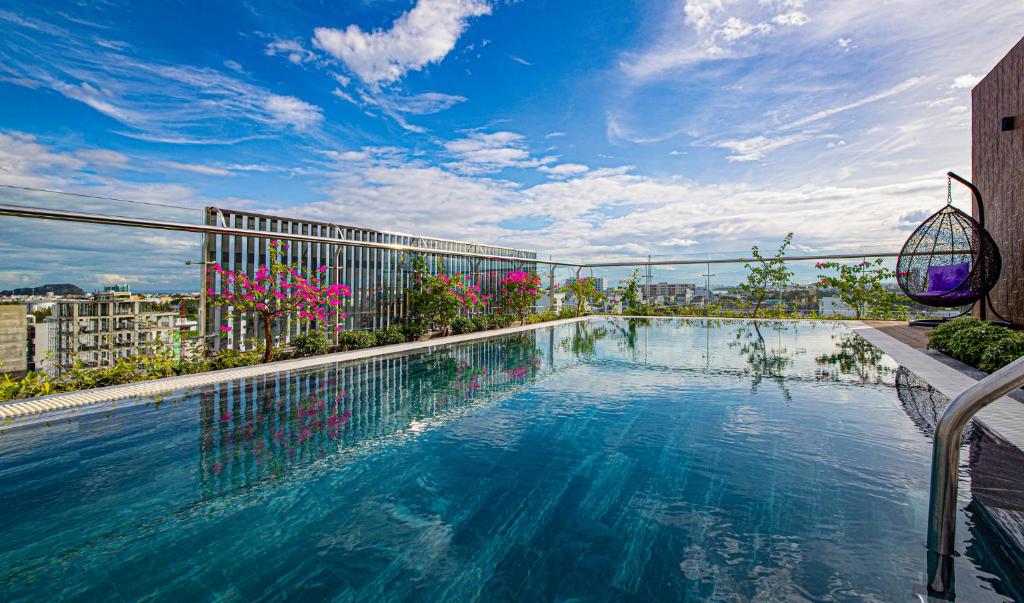 HSuites Hotel and Apartment