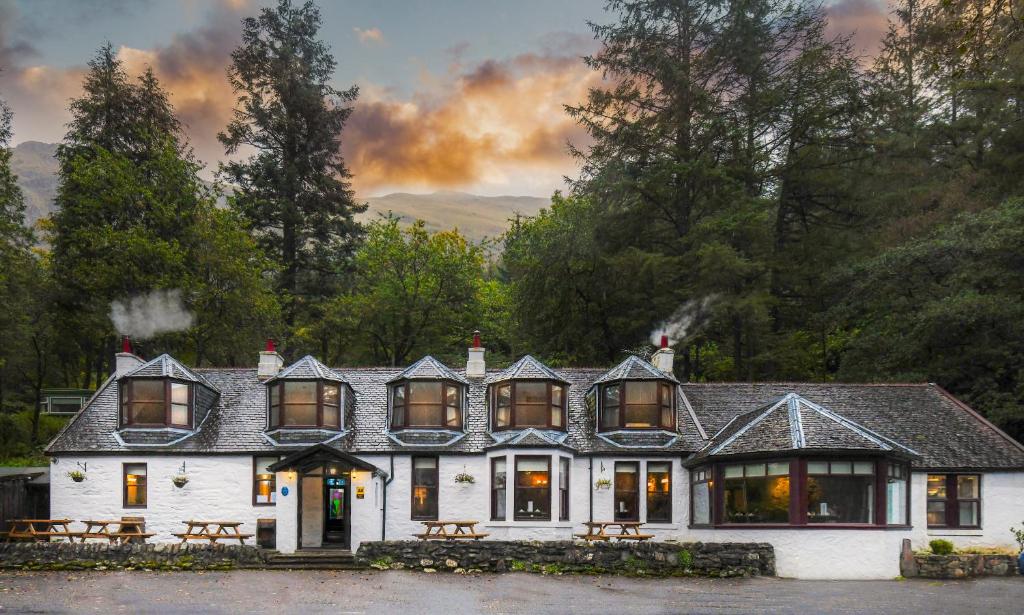 Coylet Inn by Loch Eck