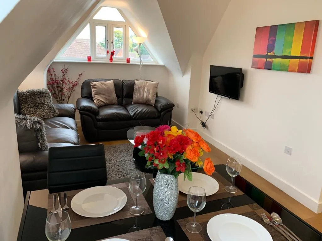 An ENTIRE 2bed - Risinghurst Oxford, College Corner, United Kingdom