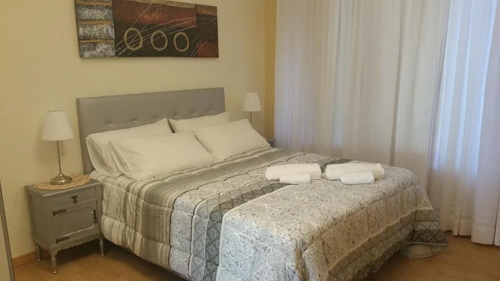 Downtown apartment with parking, Porto, Portugal