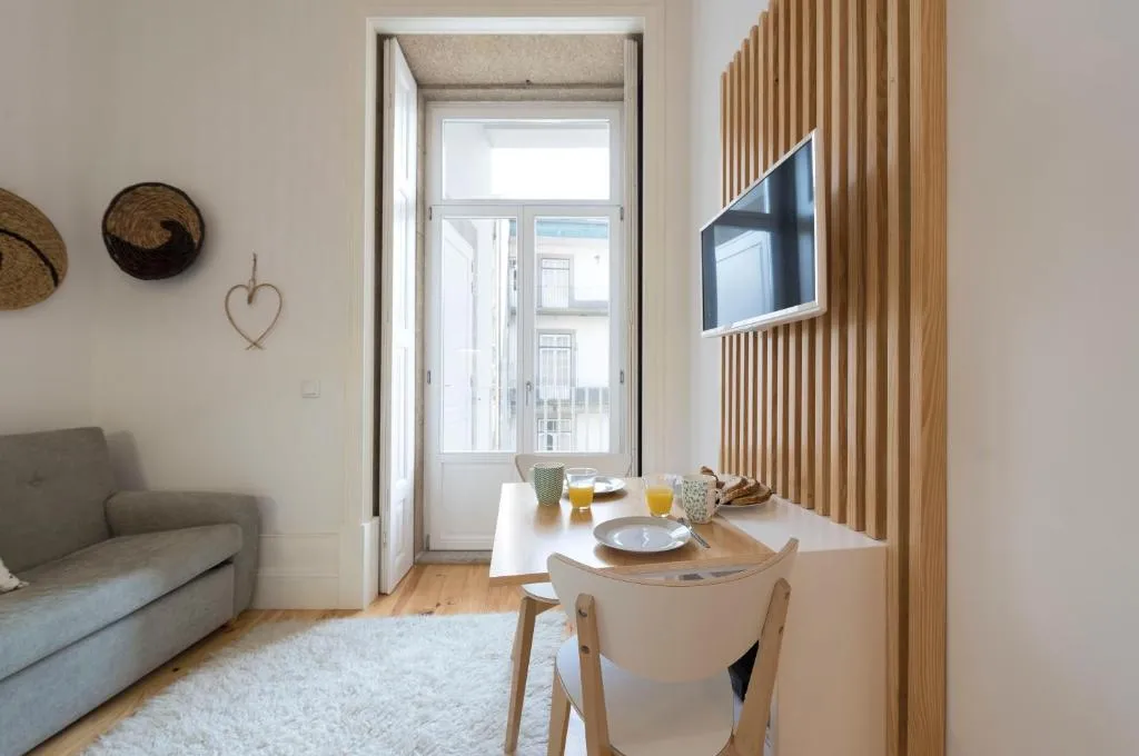 LovelyStay - Quiet & Modern Loft minutes away from iron bridge, Porto, Portugal