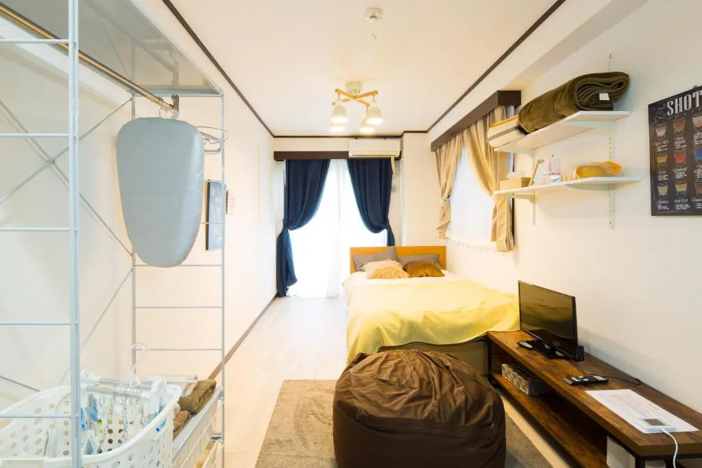 Shemowarowaiyaru 105, Tokyo, Japonia